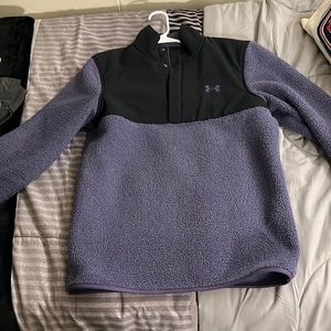 Under Armour sweater brand new without ticket. No use